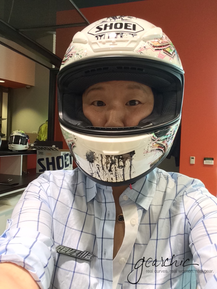 Motorcycle helmets for round best sale heads